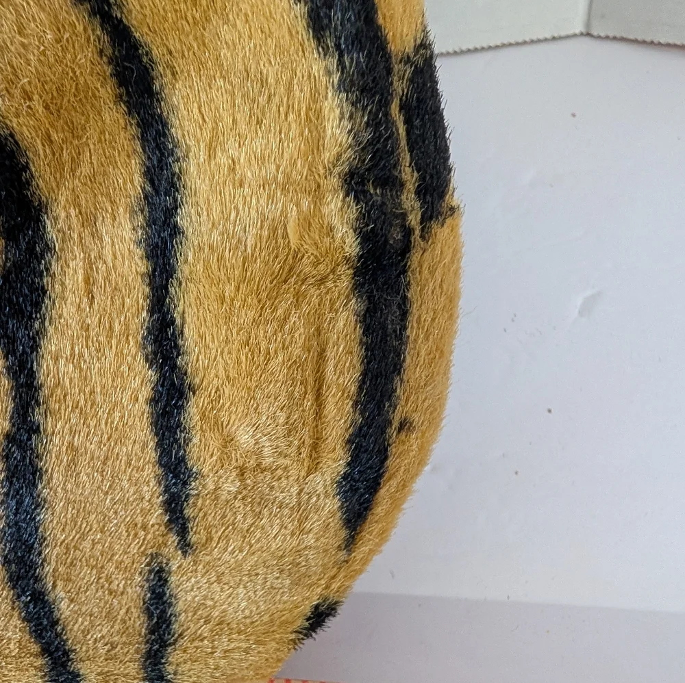 Vintage Fabric Animal Print Bag 1960s MOD ERA Handbag Faux Fur Amazing Handles - Picture 6 of 7